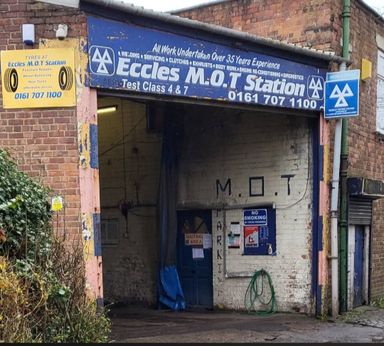 Eccles Mot Station 